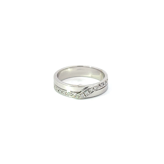 Lady's Ring Band w/ 15 Diamonds (.15)