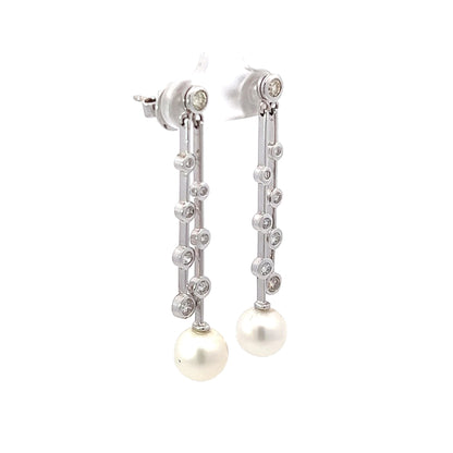 Earrings w/ South Sea Pearl & 16 Diamonds